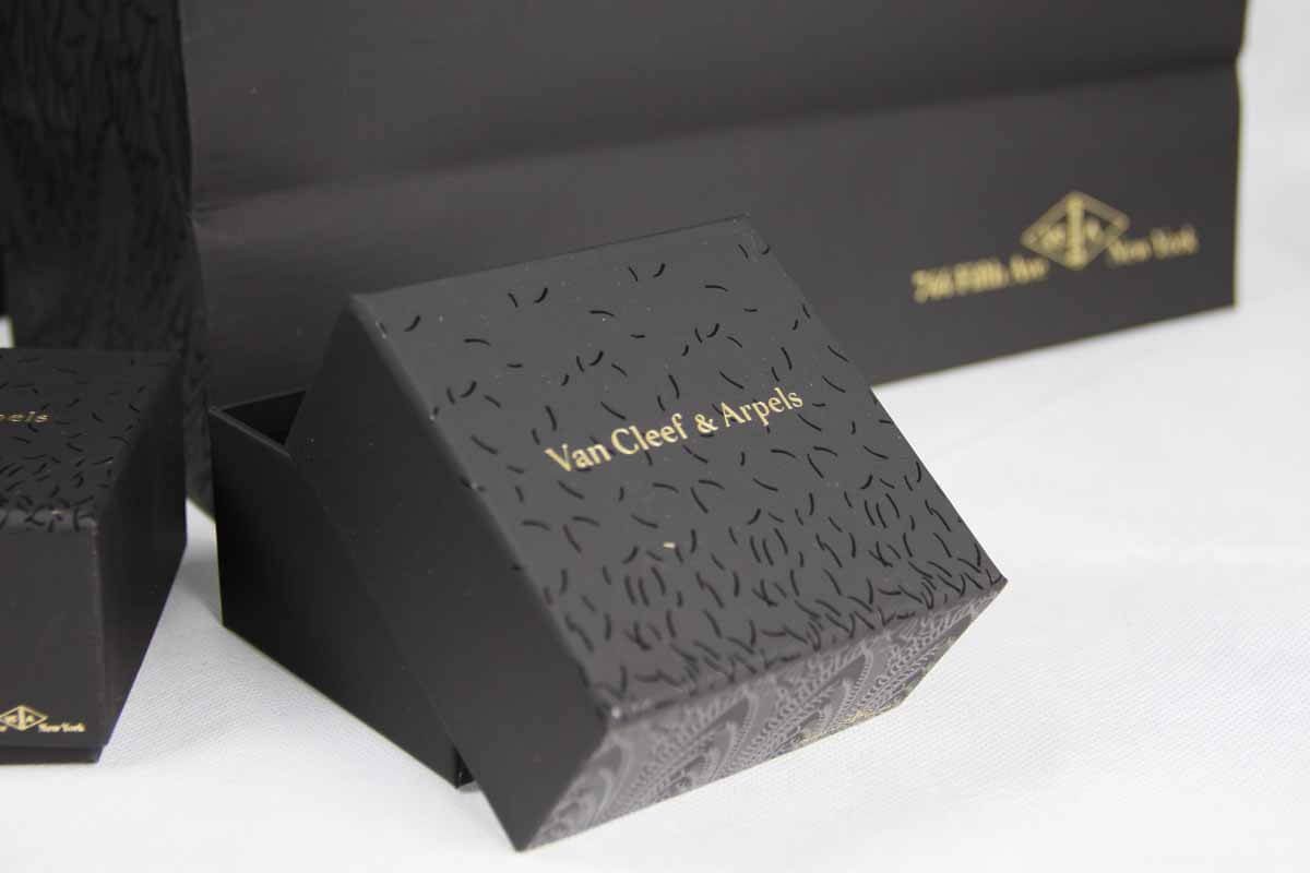 Van Cleef & Arpels soft touch paper box and bag - Paper printing and ...